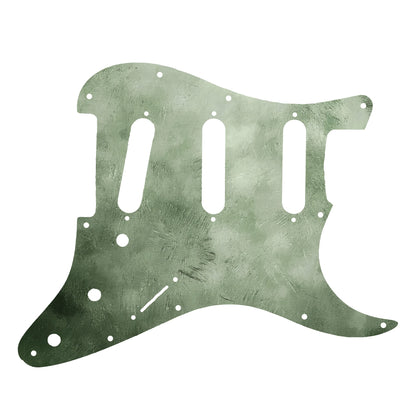 Egyedi Stratocaster gitár koptató halványzöld, ecsetnyomokat idéző mintázattal, letisztult, antikolt stílussal