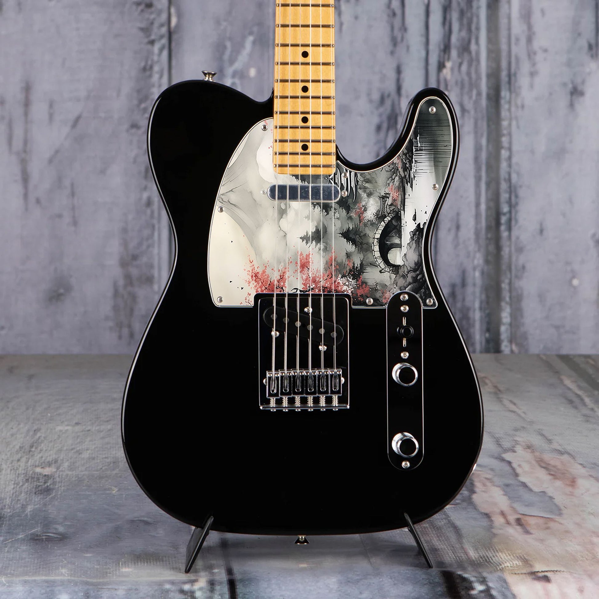 Egyedi Fender Telecaster gitár koptató japán cseresznyefával, kőhíddal és hegyekkel a ködös tájban