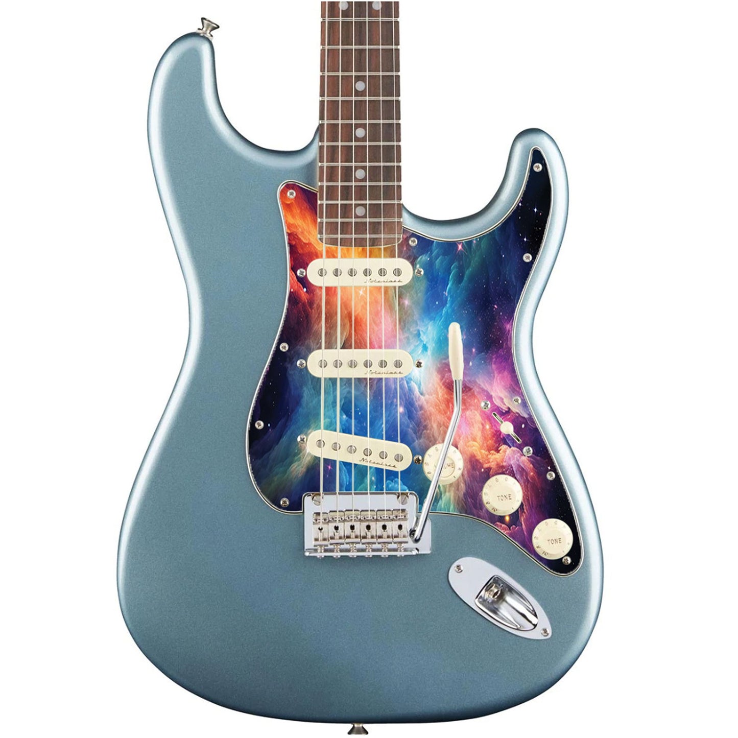 Egyedi Fender Stratocaster gitárkoptató színes galaxis mintázattal, élénk narancs, kék és lila ködfelhőkkel és ragyogó csillagokkal