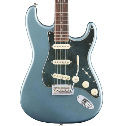 Egyedi Fender Stratocaster gitár koptató, patinás fekete-zöld tónusban, vintage és kopottas megjelenéssel