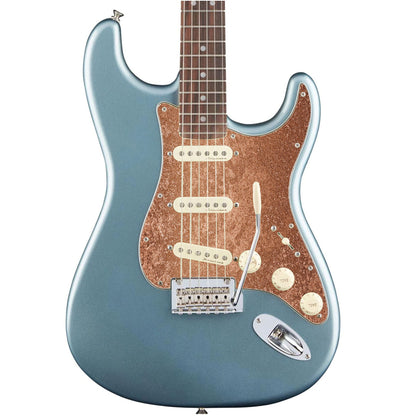 Egyedi Fender Stratocaster gitár koptató csillogó réz tónusokkal, finoman szemcsés felülettel és meleg színvilággal