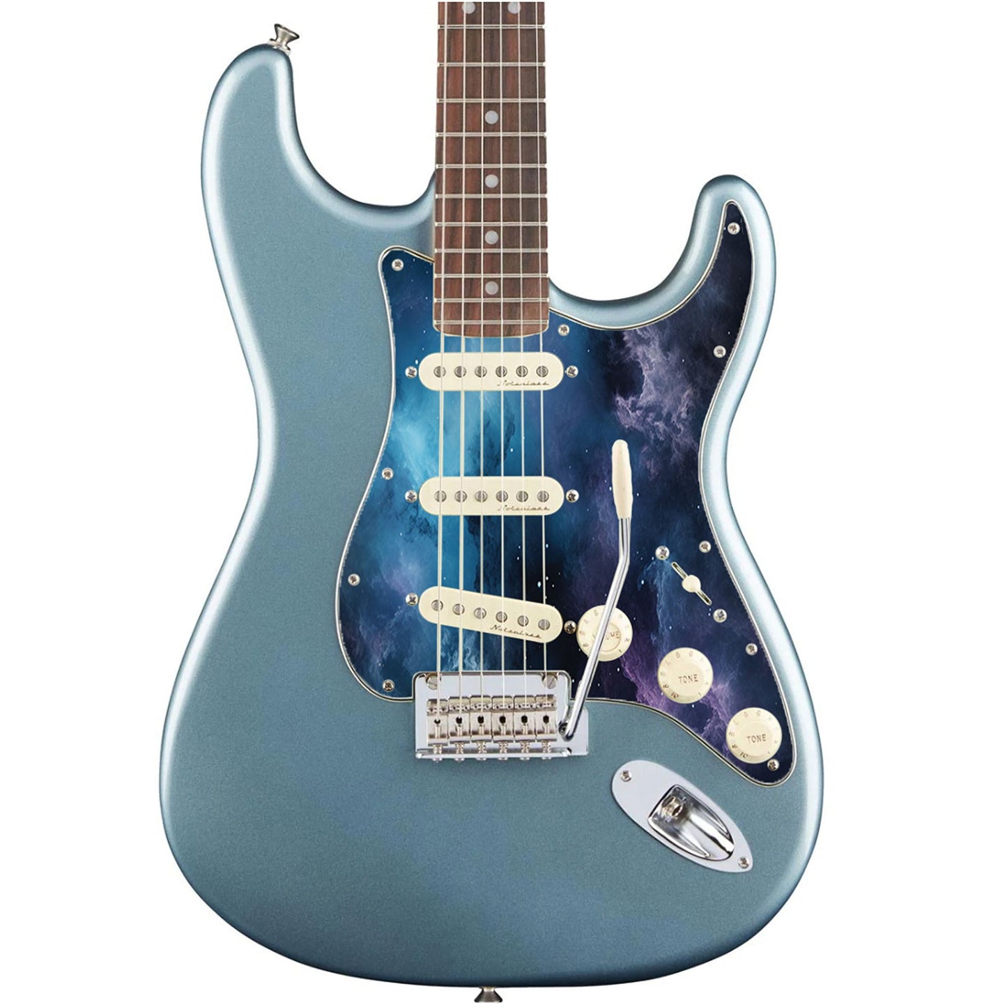 Egyedi Fender Stratocaster gitár koptató kozmikus mintázattal, kékes-lilás árnyalatokkal és csillagokkal díszített galaxis hatással