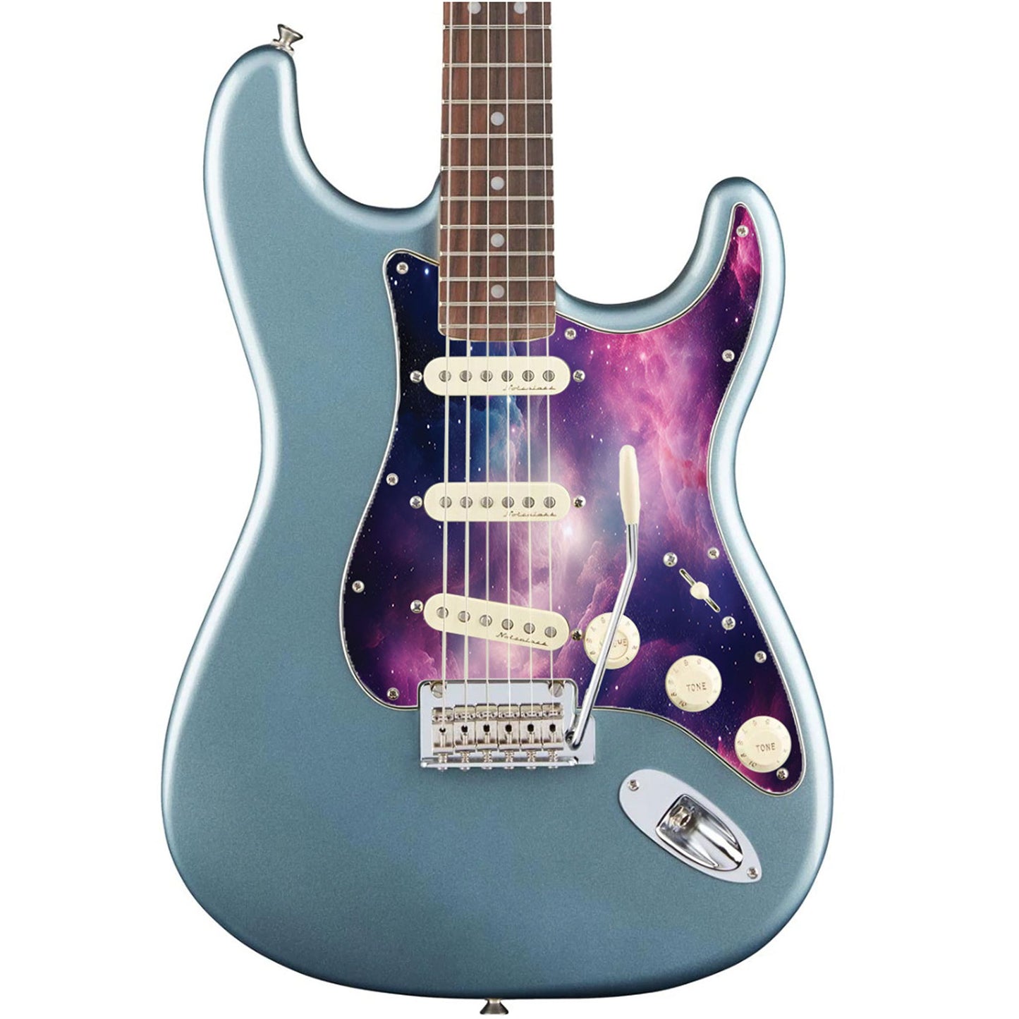 Egyedi Fender Stratocaster gitár koptató látványos galaxis mintázattal, rózsaszínes-lilás ködfelhőkkel és csillagokkal díszített űrhatással