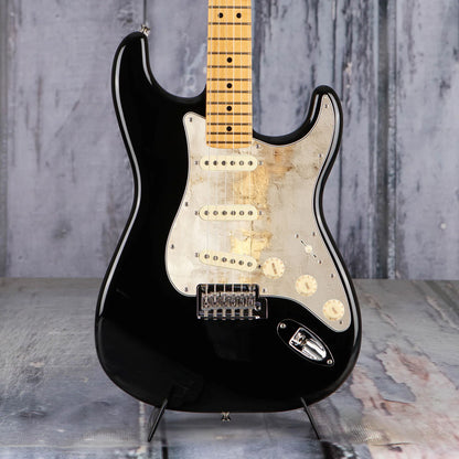 Fender Stratocaster Gitárkoptató - Egyedi Stratocaster pickguard - Ivory and Gold Texture