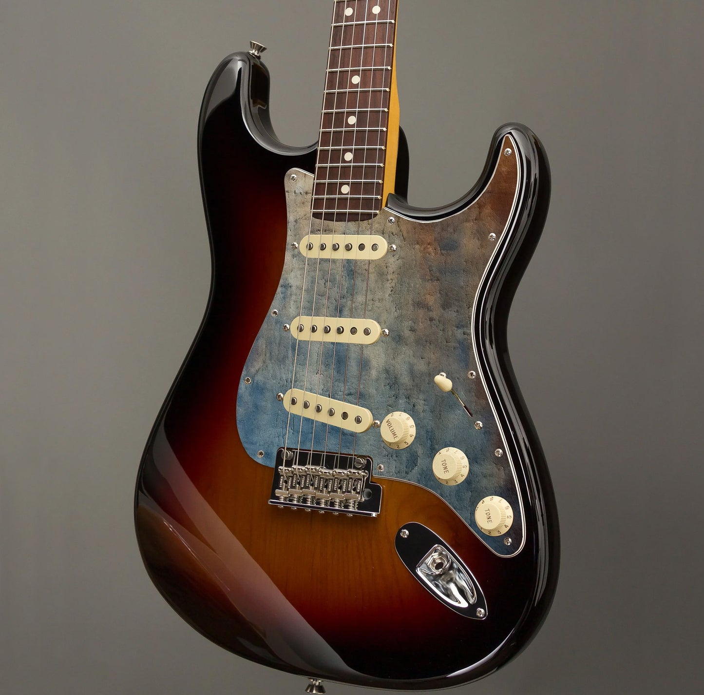 Fender Stratocaster Gitárkoptató - Egyedi Stratocaster pickguard - Rusted Navy Grunge