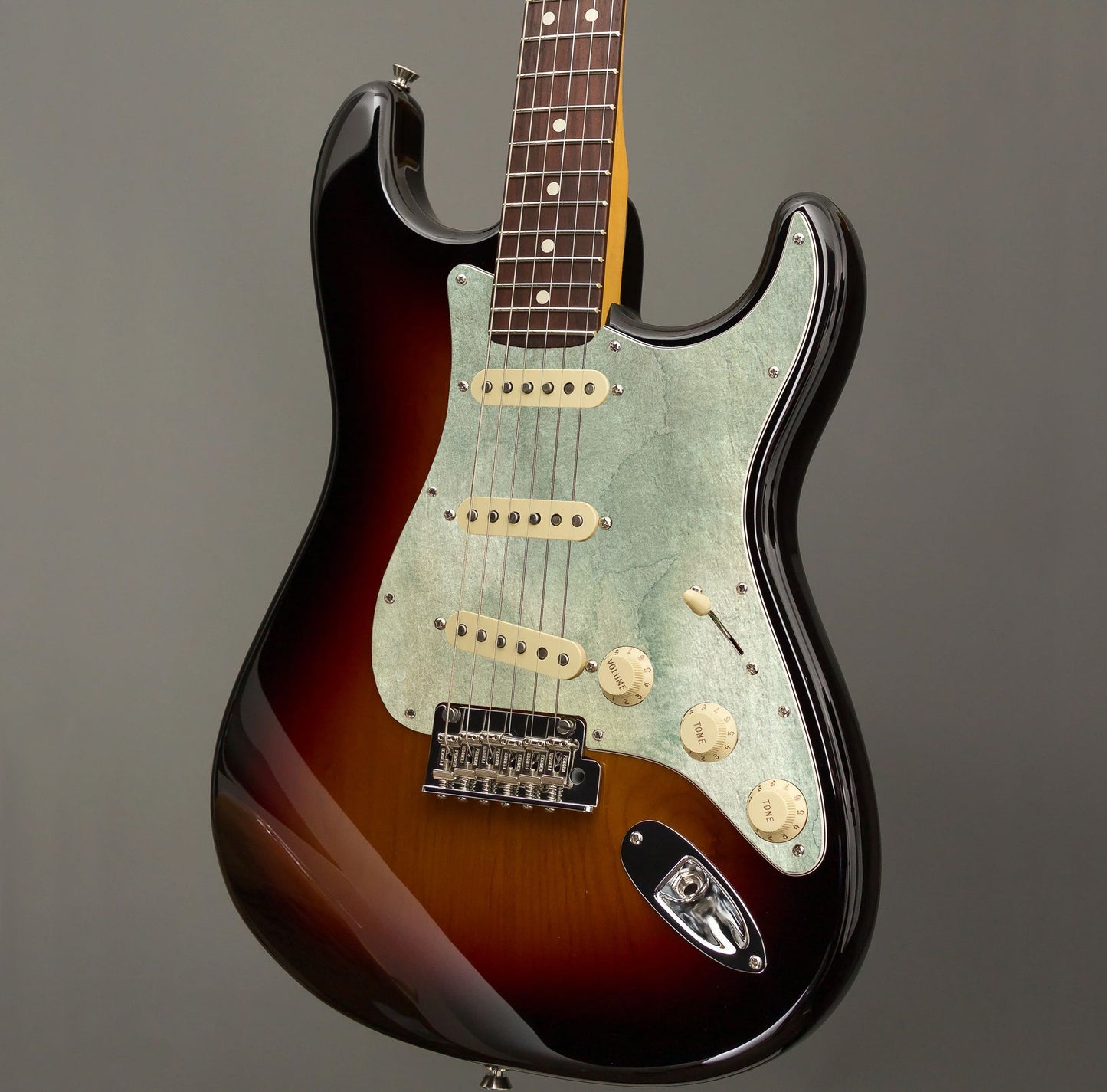 Fender Stratocaster Gitárkoptató - Egyedi Stratocaster pickguard - Soft Moss