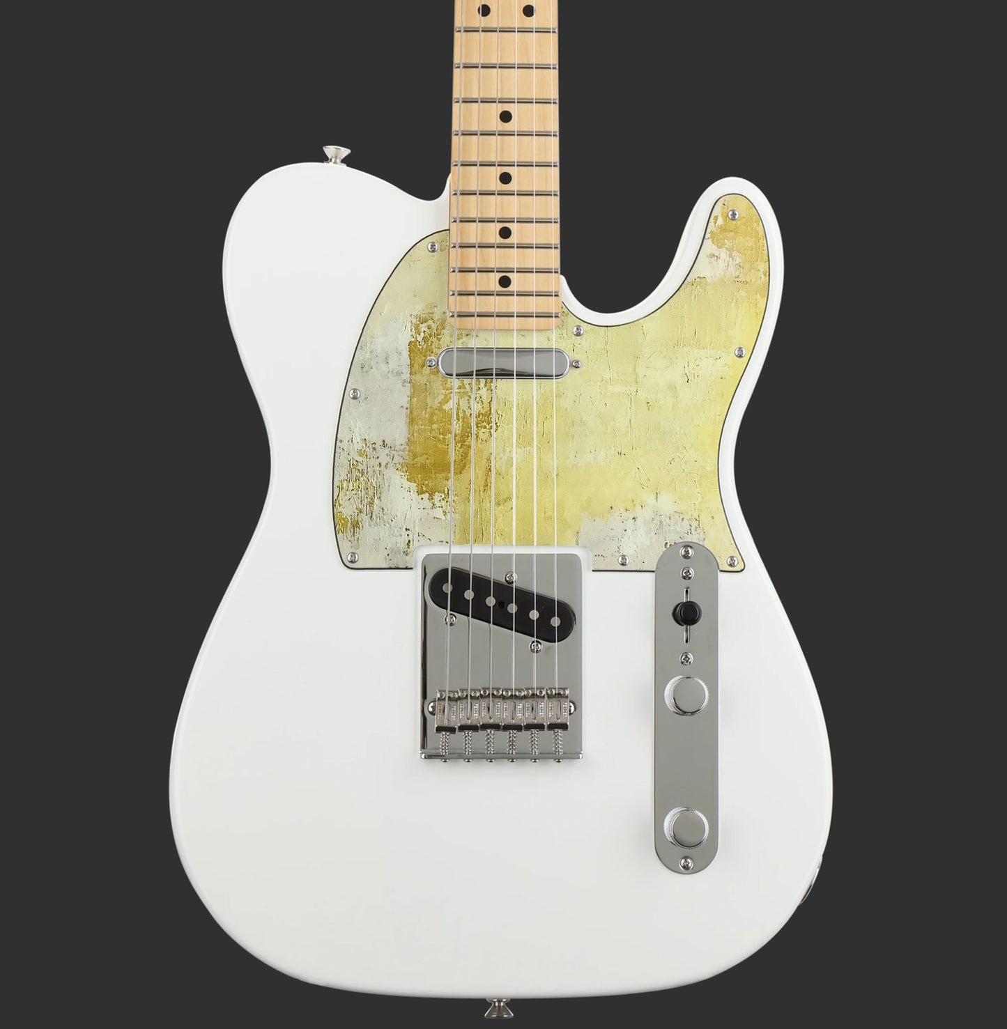 Egyedi Fender Telecaster gitár koptató aranysárga és krémszínű árnyalatokkal, rusztikus textúrával és kontrasztos felülettel