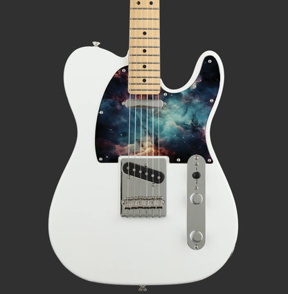 Egyedi Fender Telecaster gitár koptató kék és bordó galaxis mintázattal, kavargó ködfelhőkkel és finoman szórt csillagokkal
