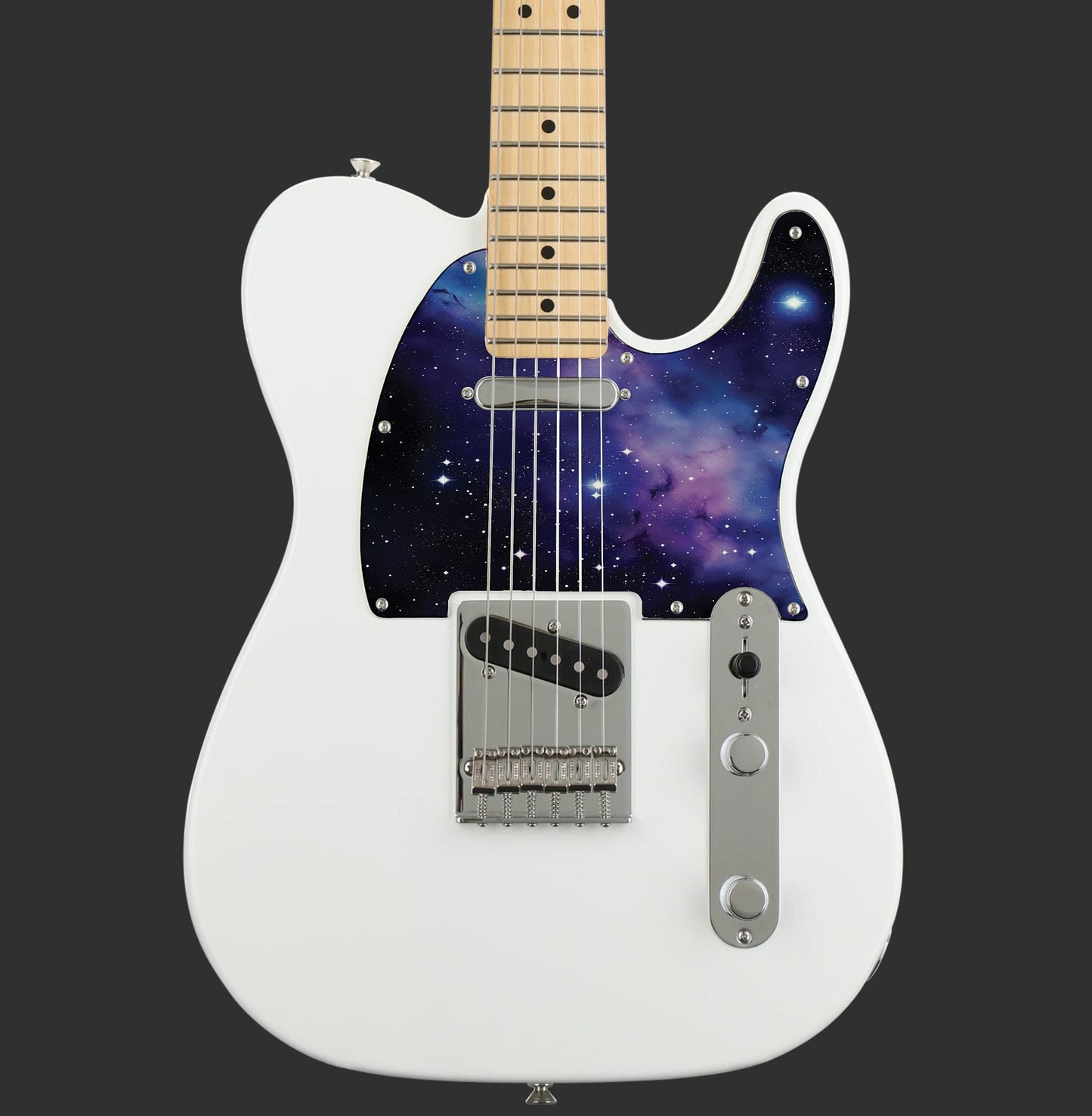 Egyedi Fender Telecaster gitár koptató lila-kék galaxis mintázattal, ragyogó csillagokkal és ködös űrhatással a kozmikus megjelenésért