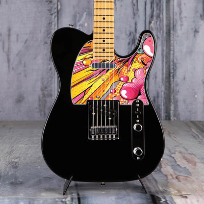 Egyedi Fender Telecaster gitár koptató élénk pop-art dizájnnal, sárga, rózsaszín és narancs színek dinamikus mintázatával