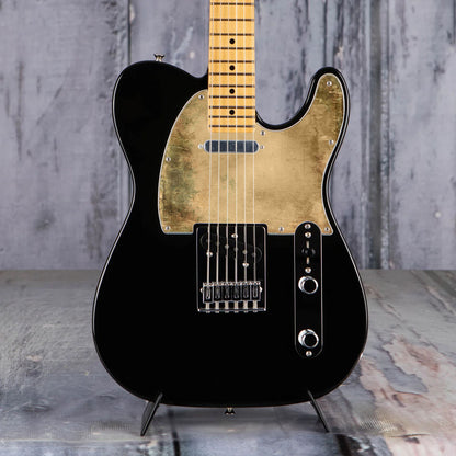 Egyedi Fender Telecaster gitár koptató antik arany árnyalattal, enyhe patinás foltokkal és vintage hatású felülettel