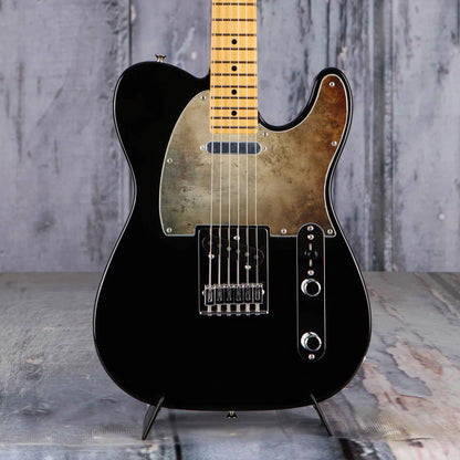 Egyedi Fender Telecaster gitár koptató antik bronz textúrával, sötét patinás árnyalatokkal és mély rozsdafoltokkal