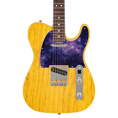 Egyedi Fender Telecaster gitár koptató lila galaxis mintázattal, ragyogó csillagokkal és ködös űrhatással a kozmikus megjelenésért