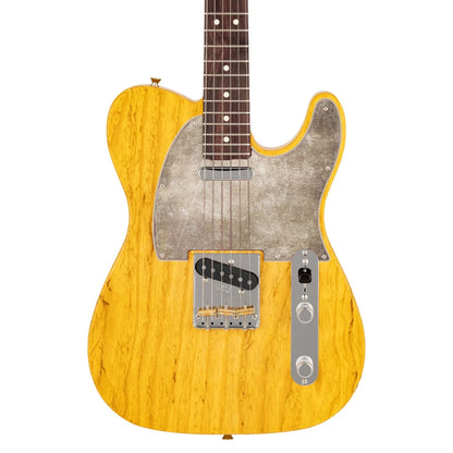 Egyedi Fender Telecaster gitár koptató halvány bézs árnyalattal, finom karcolásokkal és enyhén patinás felülettel